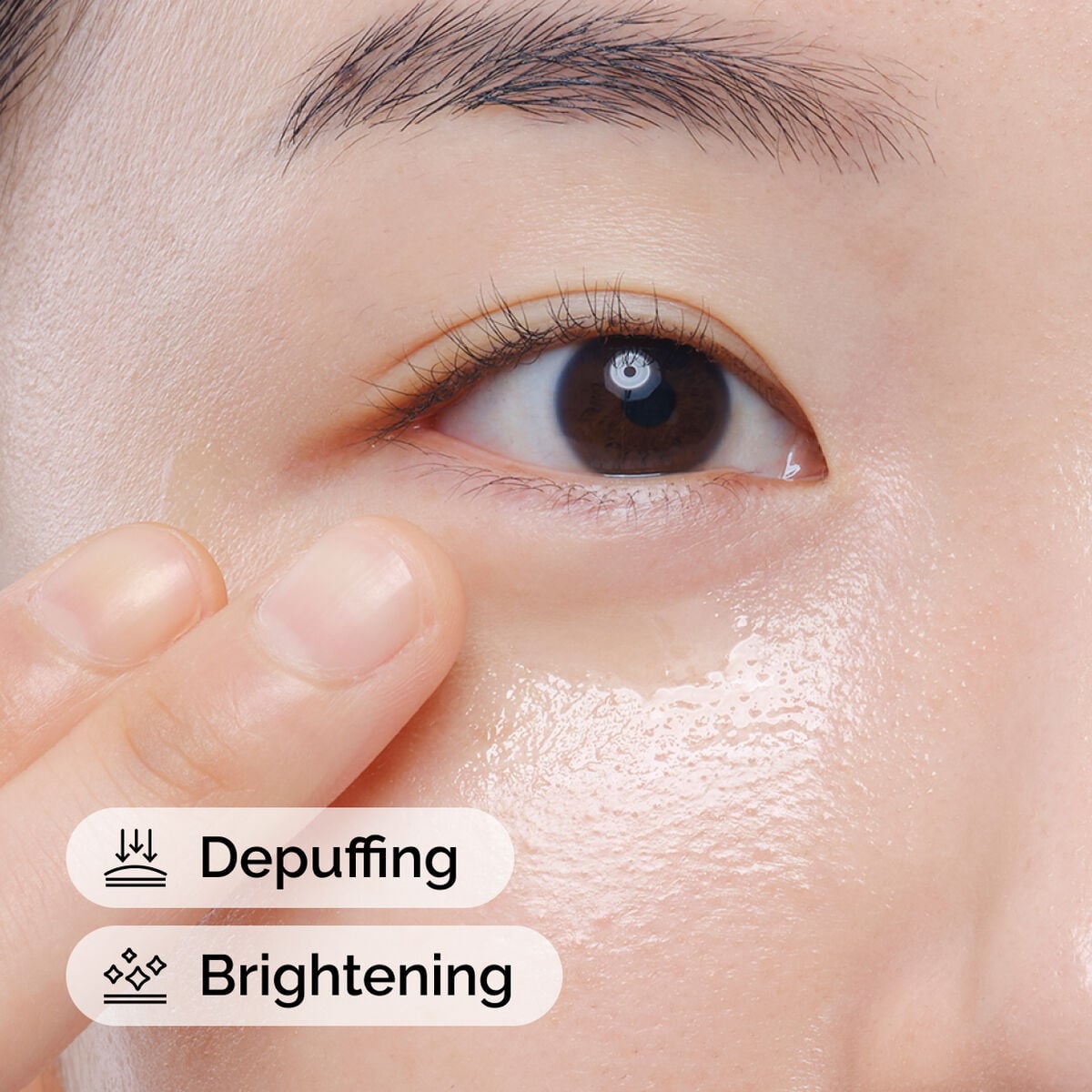 caffeine-solution-5-egcg-eye-serum-r3 ord-caffeine-solution-egcg-model-application-with-benefits.jpg